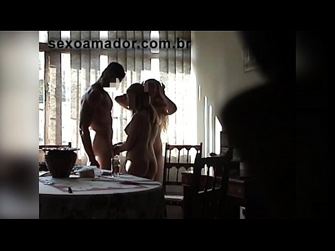 ❤️ Saaxiibada galmada waxay martiqaadaan nin weyn iyo mid seddexaad leh isaga ️  Galmada dabada ❌